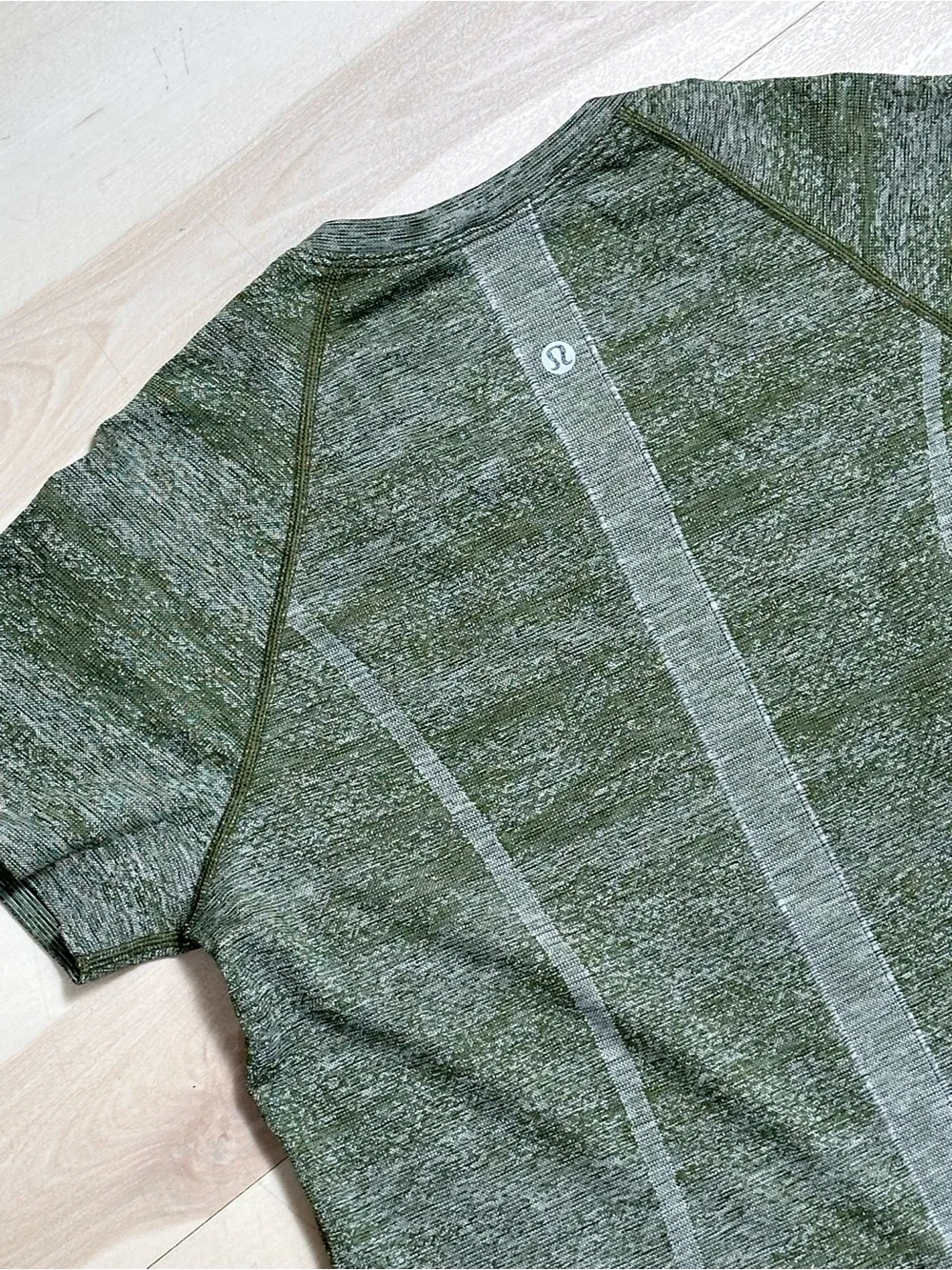 Lululemon Swiftly Speed Short Sleeve White Everglades Black Field Green Sz 10 - Picture 10 of 12